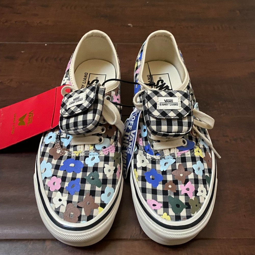 SANDY LIANG VANS. NWT